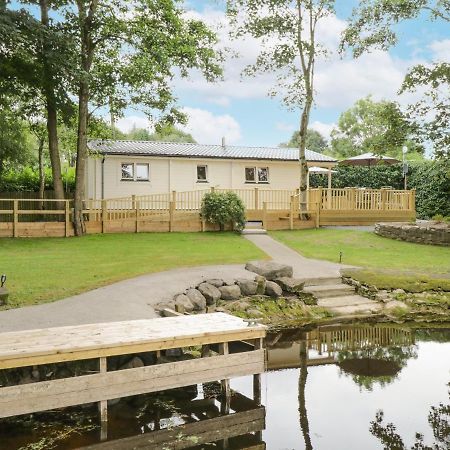 Port Heron Lodge Атлоун Екстериор снимка