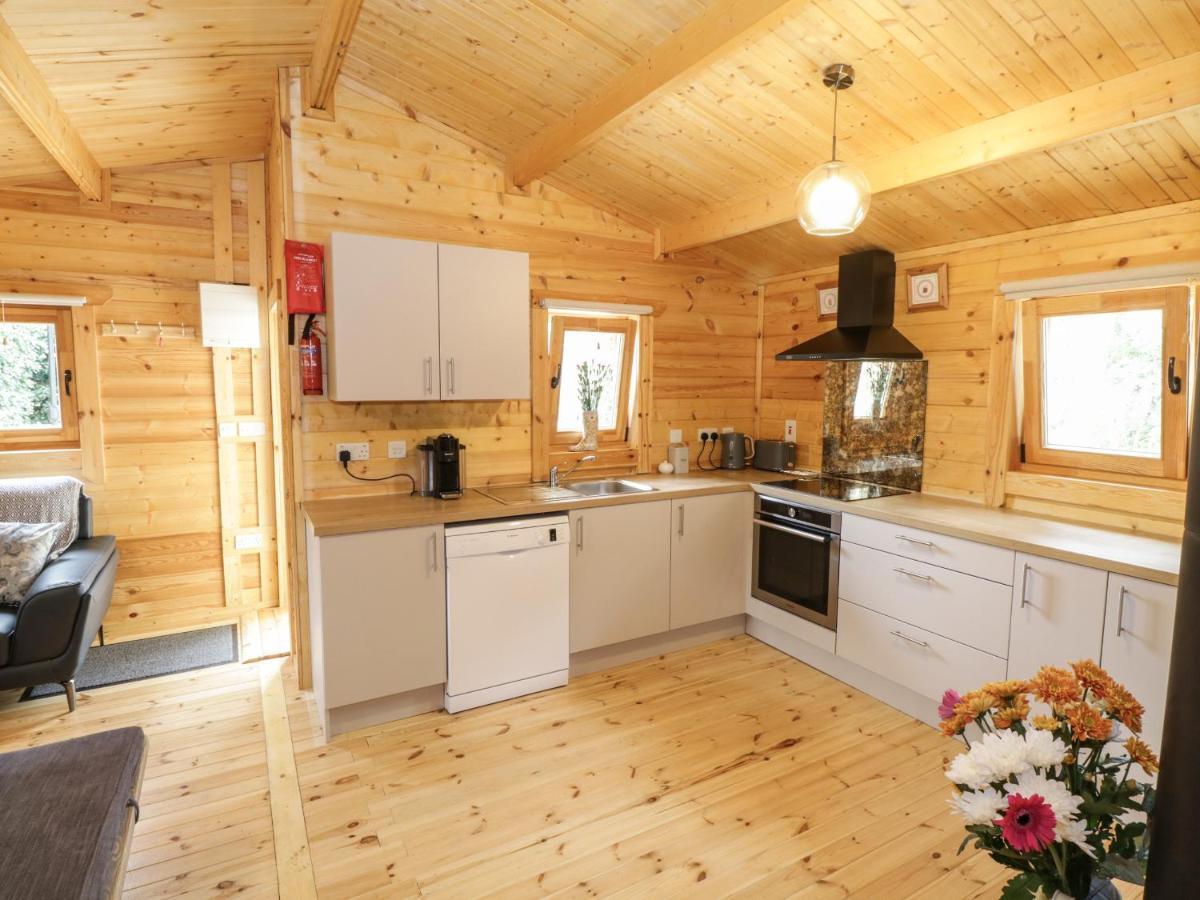 Port Heron Lodge Атлоун Екстериор снимка